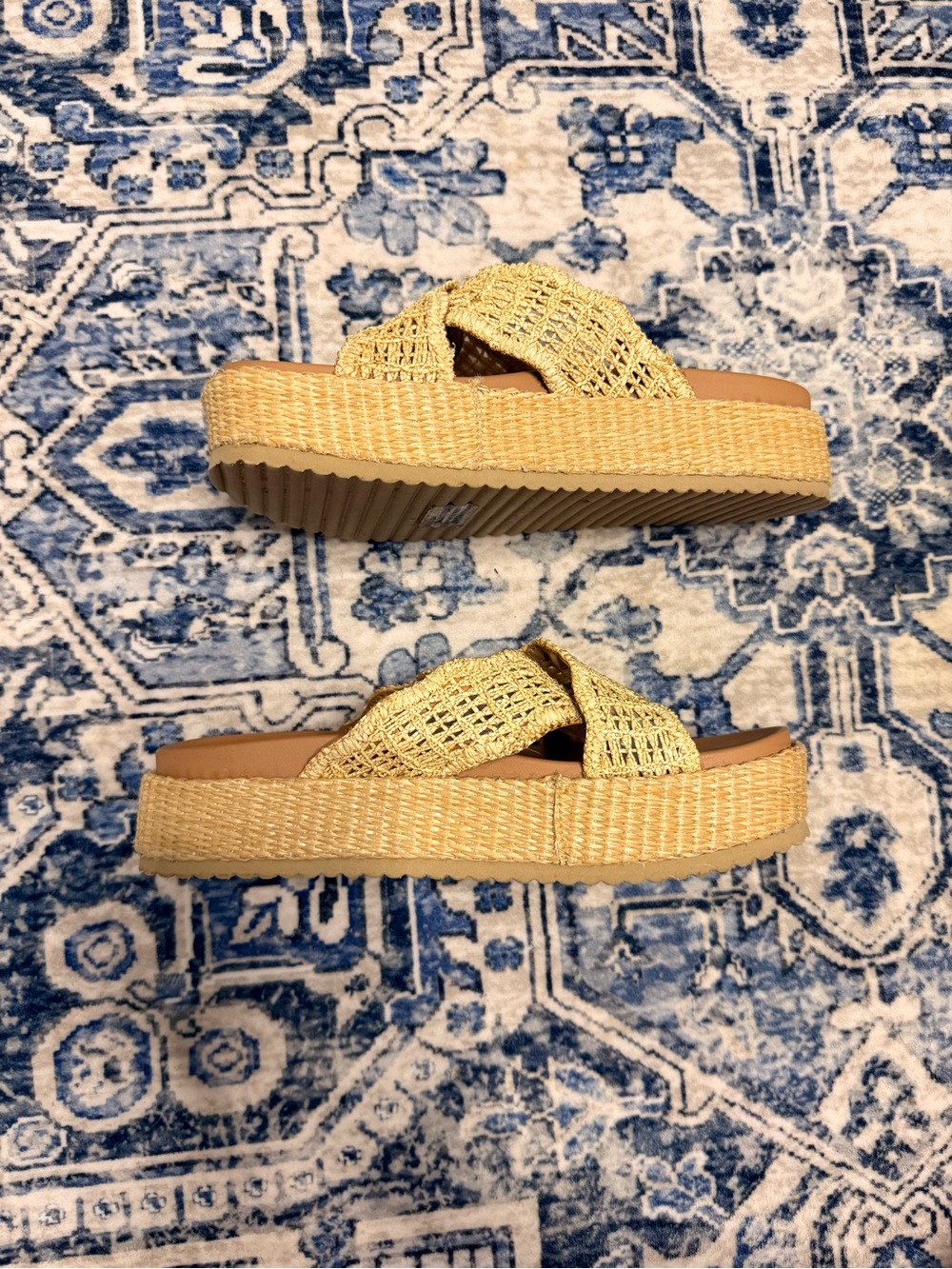 DV by Dolce Vita Sivan Sandals - Picture 8 of 9